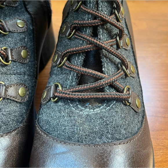 Rampage Steam Punk Faux Lace Up Zip Up Boots Black Gray Red Faux Fur Lining - Picture 3 of 16